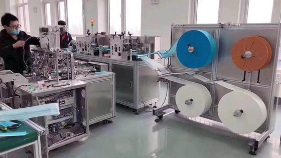 China A linha de produção da máscara protetora de tela táctil/automatizou a máquina descartável da máscara fornecedor