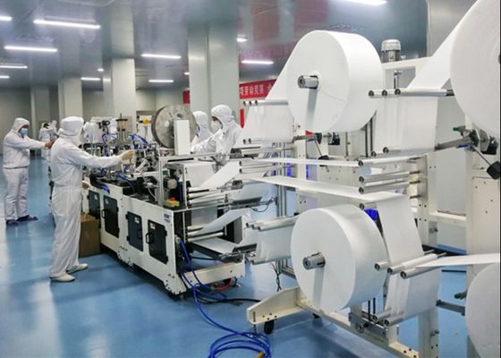 China Máscara cirúrgica não tecida descartável que faz a máquina o corredor estável 220V/50Hz fornecedor